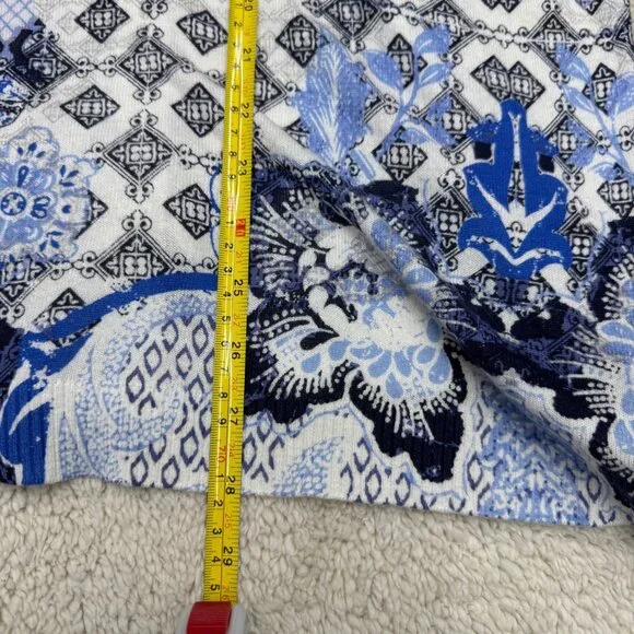 Chico's Women's Floral Paisley V-Neck Button Front Cardigan Sweater, Sz 3 /US XL - Picture 9 of 10